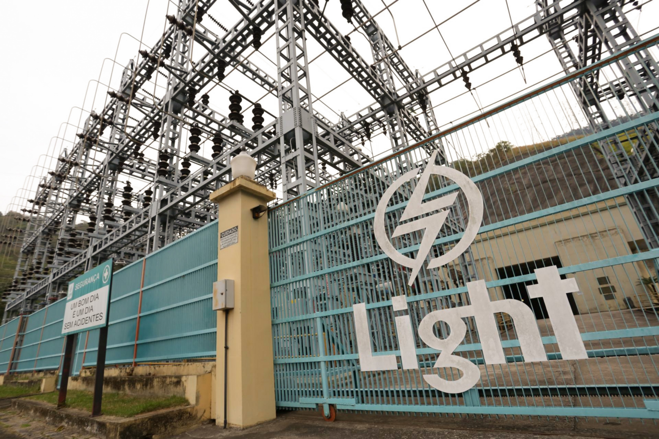 Subestação de Fundão da LIGHT, com sistema de alimentação em corrente contínua